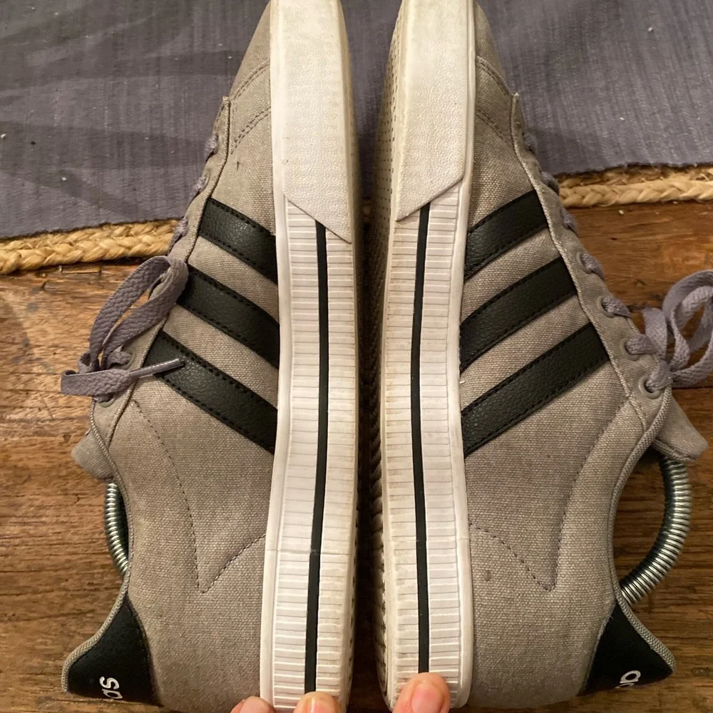 ADIDAS DAILY 3.0 SHOES. Mens Size‎ 9.5
